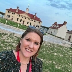 Photo of Mari Harris