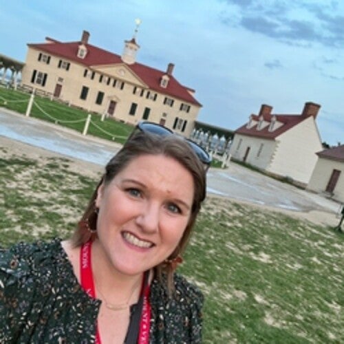 Photo of Mari Harris