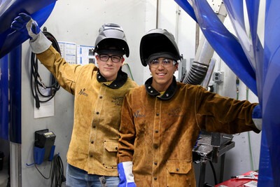 Bridge program gives high school seniors a head start in their welding career.