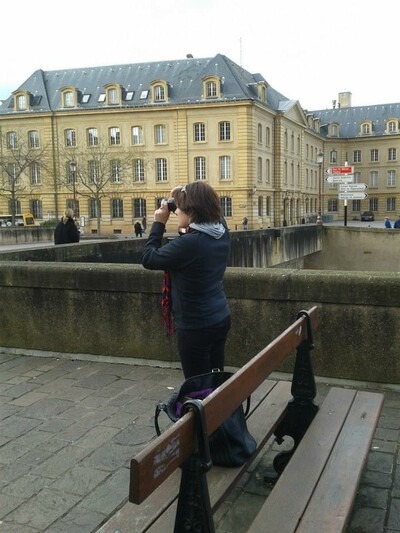 Megan Carter, taking pictures in the city