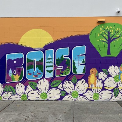 A mural of the city name Boise on a building.