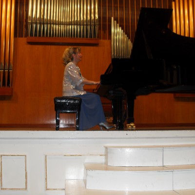 Svetlana Nagachevskaya-Maddox performing in Moldova.
