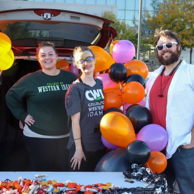 Trunk or Treat students and employees