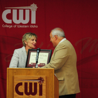 CWI President Bert Glandon at podum.