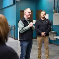 Robert Novak explaining to a tour 