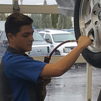 Automotive Program students serve veterans in the community.