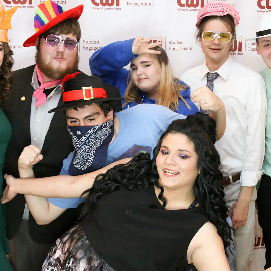 Student leadership pose for a photo at Student Leadership event. 