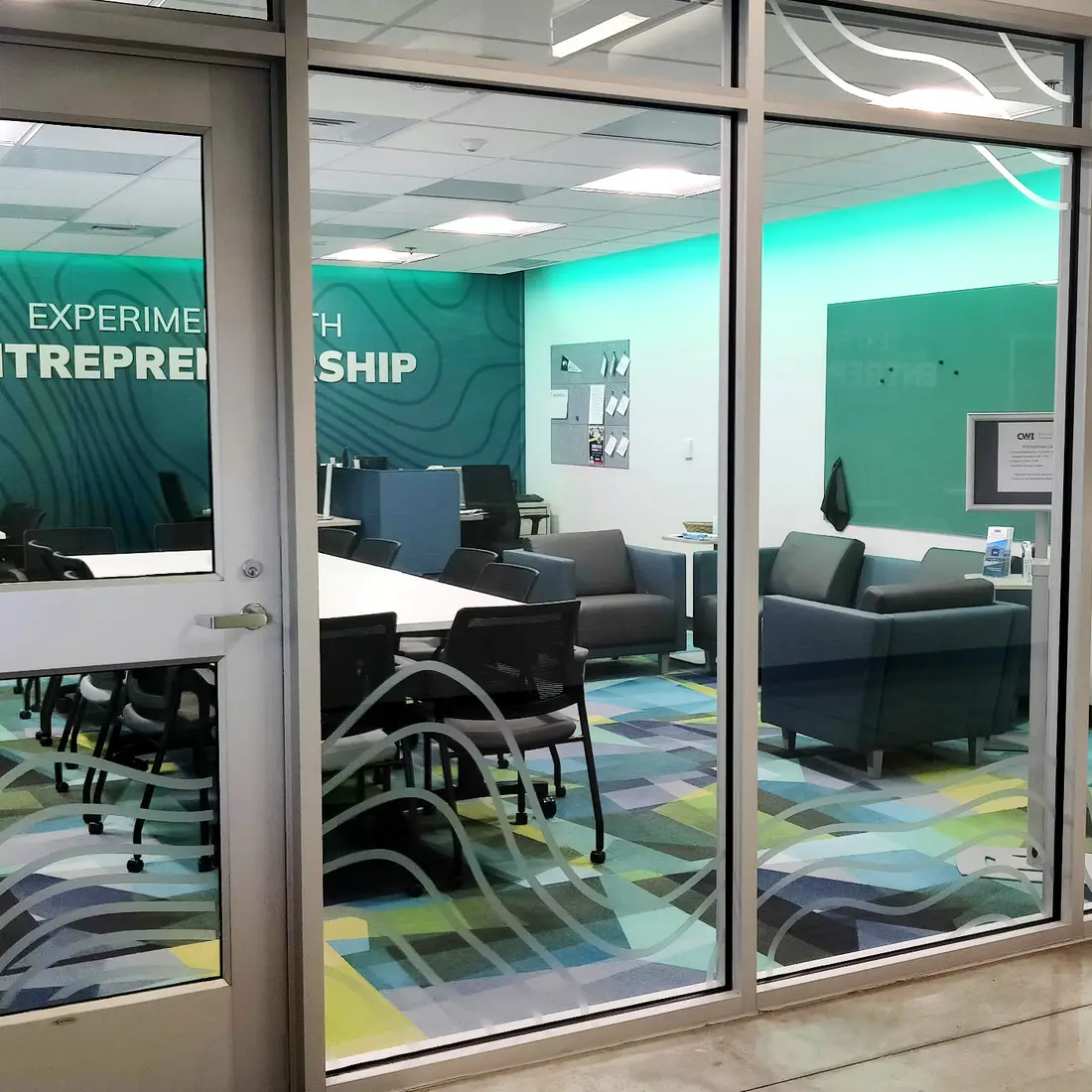 A picture of a newly refurbished entrepreneur lab.