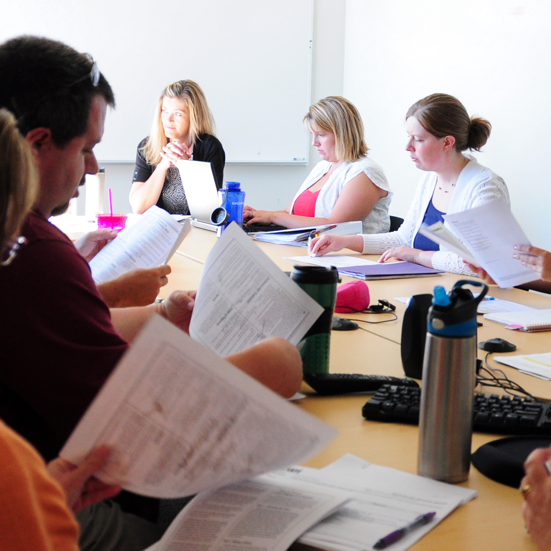 Review results of the 2017 Employee Survey