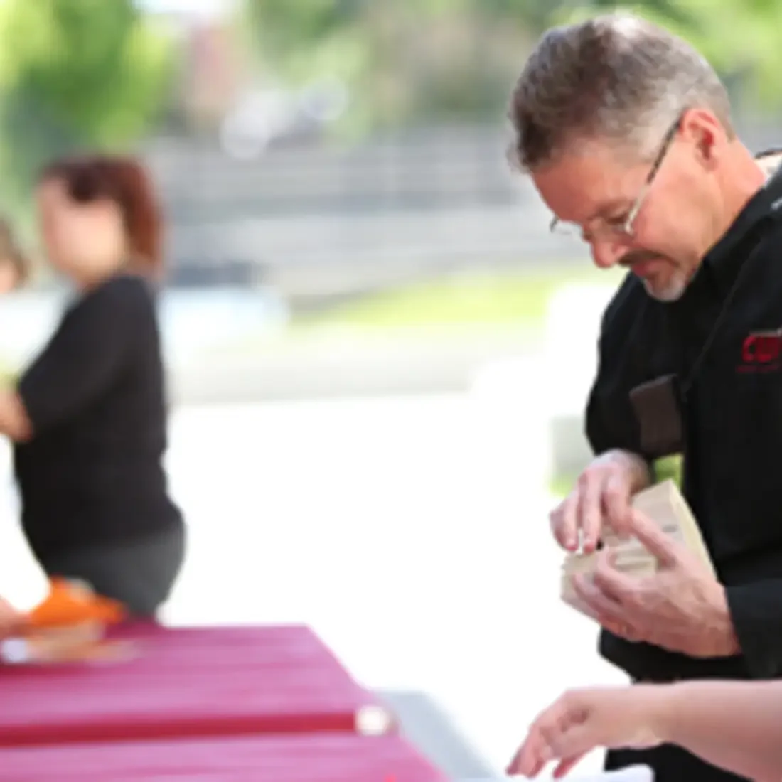 Gradvolunteer online