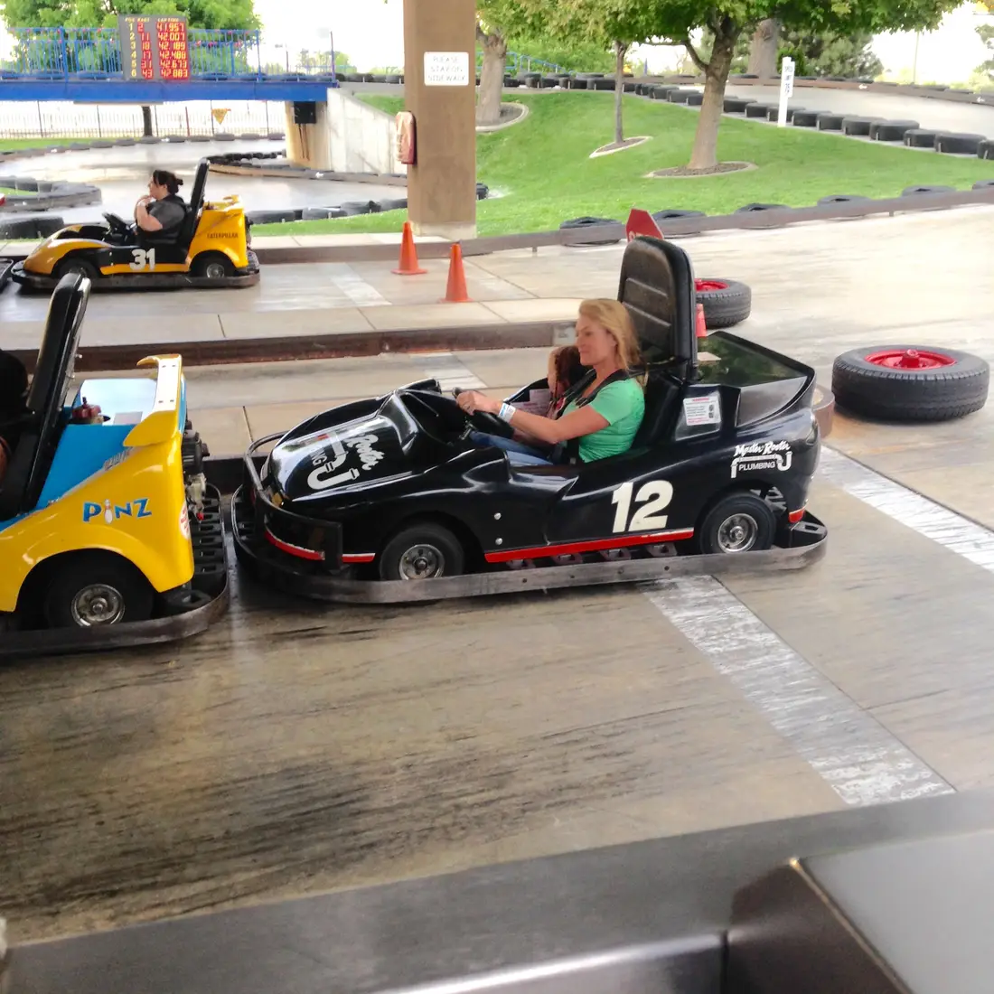 Img 20150514 emp wahooz 2