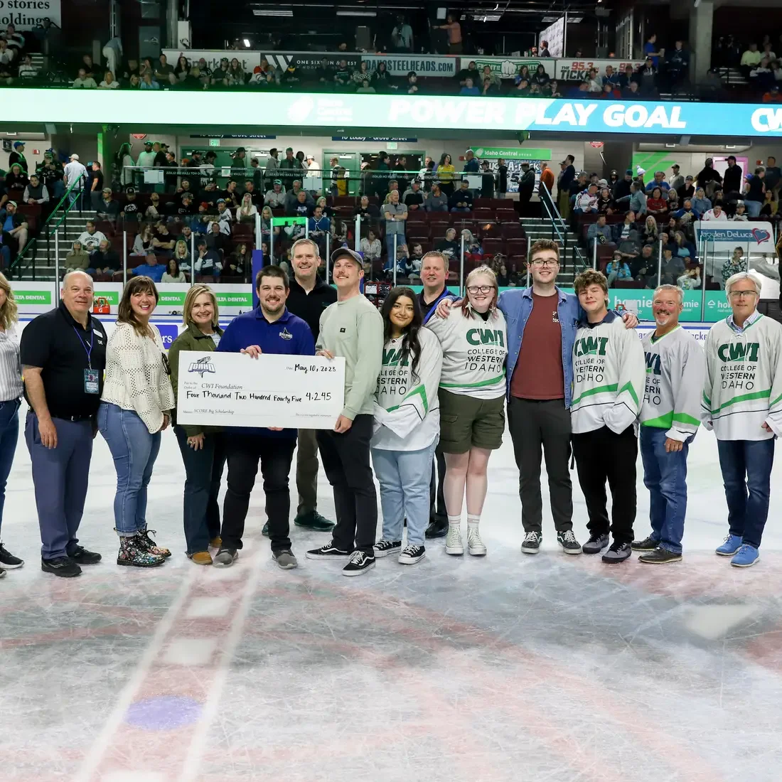 CWI Nights check presentation on the ice