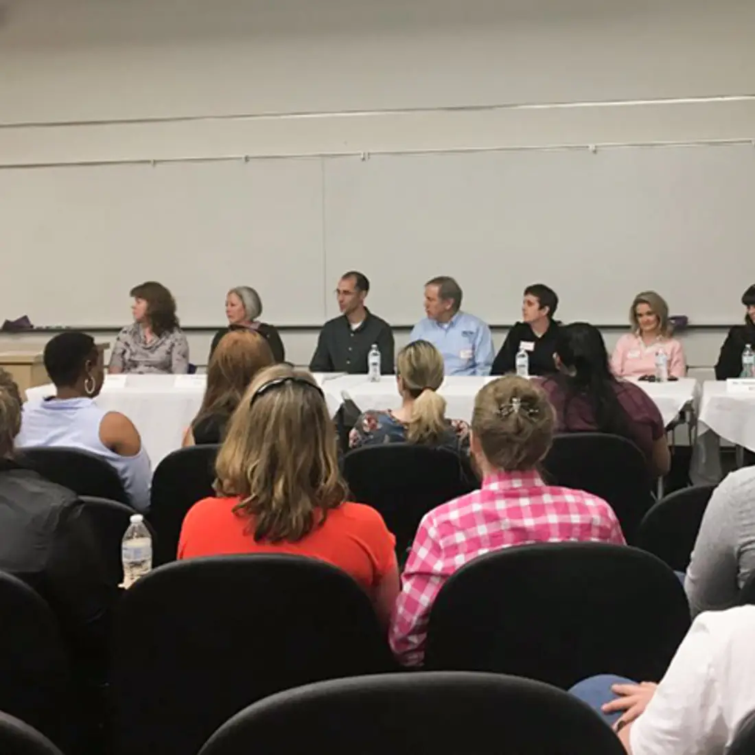 Students in the College’s Medical Professional’s Club host Medical Professionals Panel.