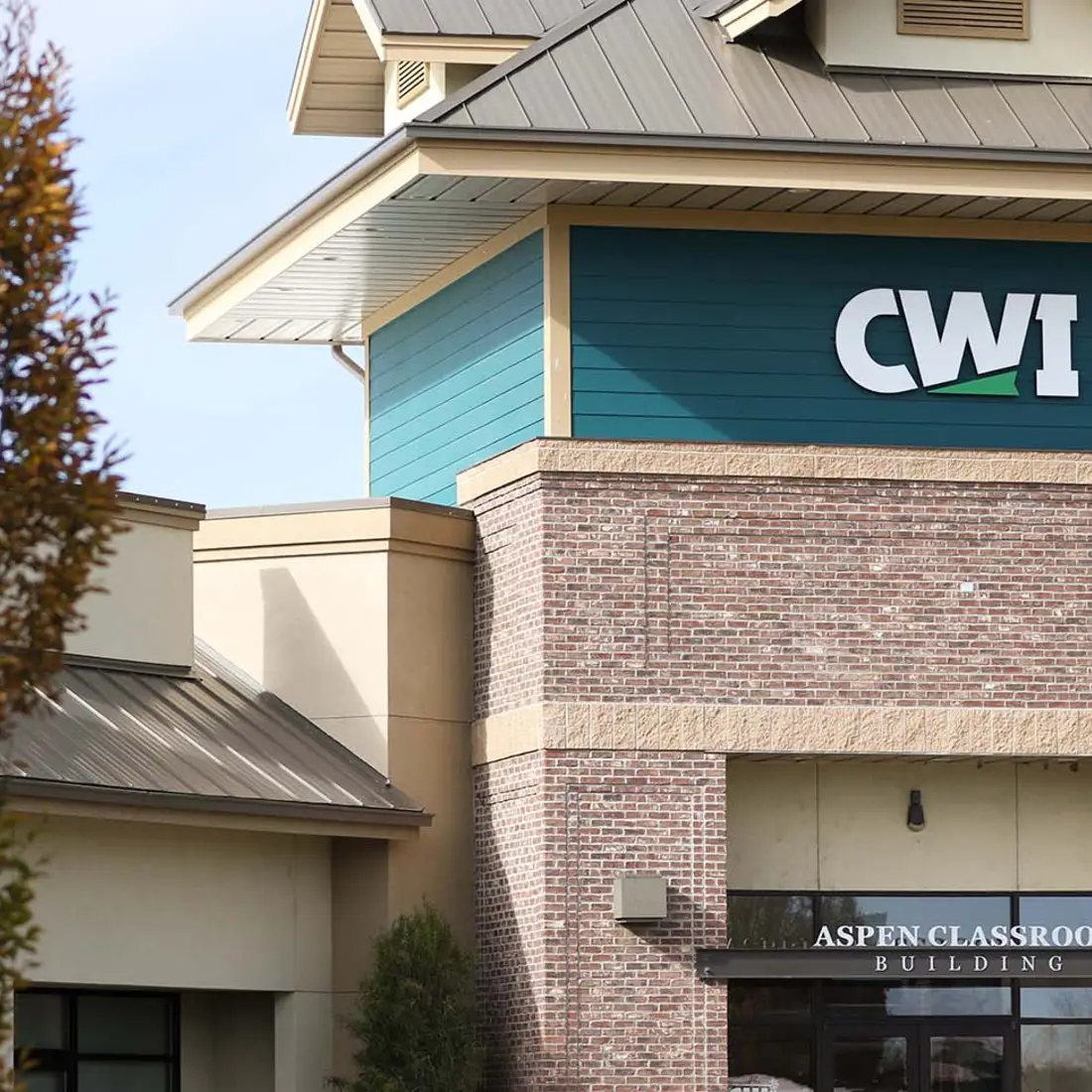 Exterior shot of the Nampa Campus Aspen Classroom Building