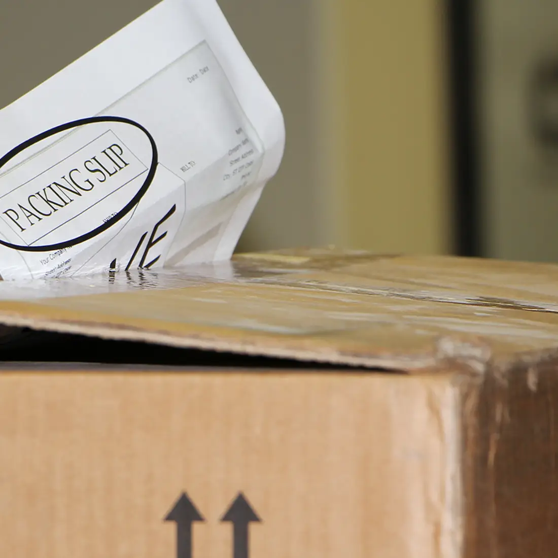 Delivery box with packing slip