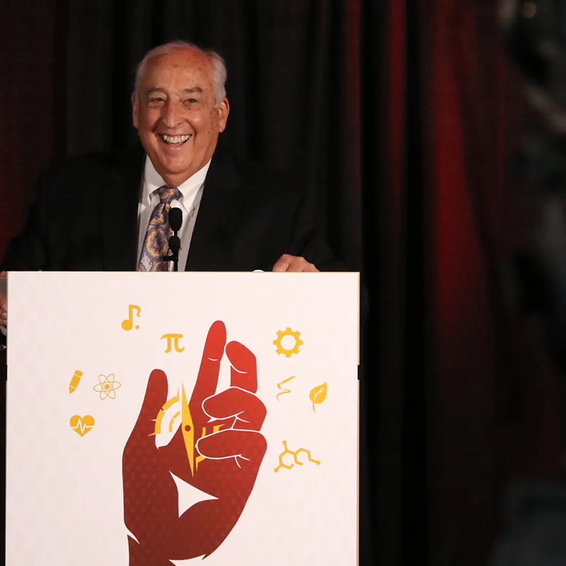 President Bert Glandon presenting the 2021 President's Writing Awards