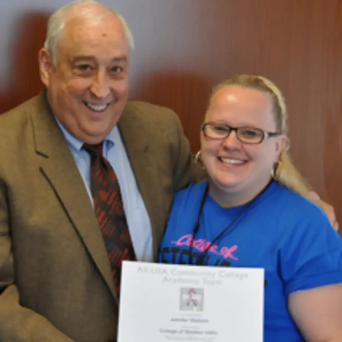  CWI student Jennifer Welborn with President Bert Glandon