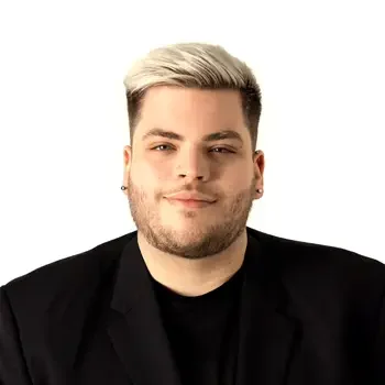 Headshot of Sheridan Palmer