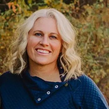 Headshot of Angel Lewis