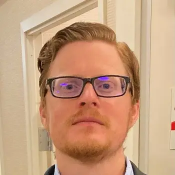 Headshot of Chris England