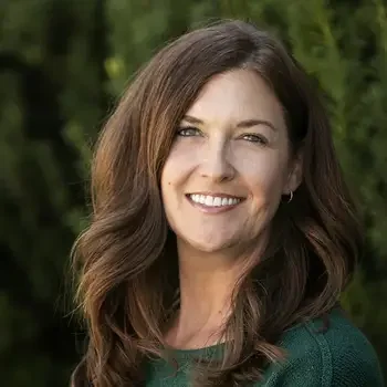 Headshot of Christina Miller