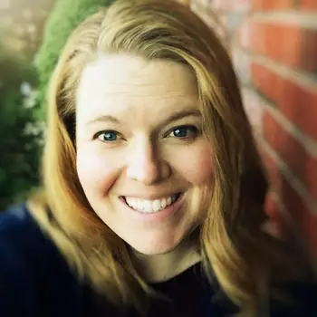 Headshot of Stacy Cosper