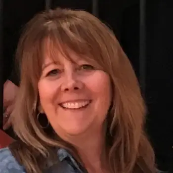 Headshot of Carole Cox