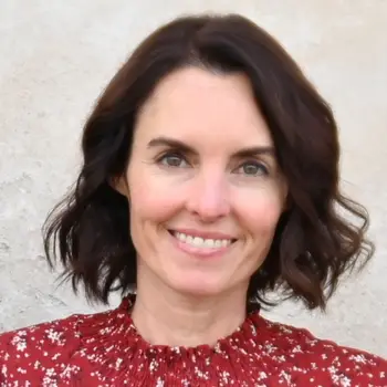 Headshot of Maria Aldinger