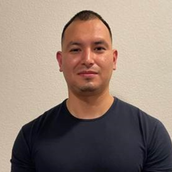 Headshot of Eddie Villanueva