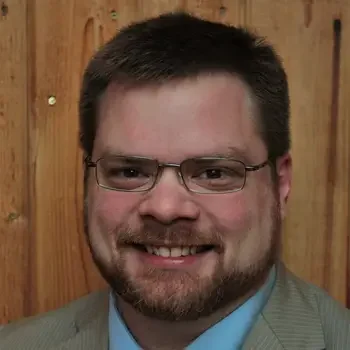 Headshot of Ryan Hanson