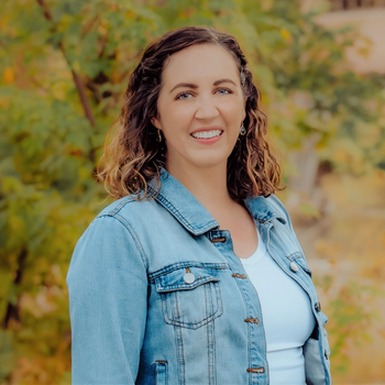 Headshot of Katrina Maginnis