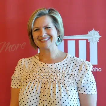 Headshot of Heidi Nash