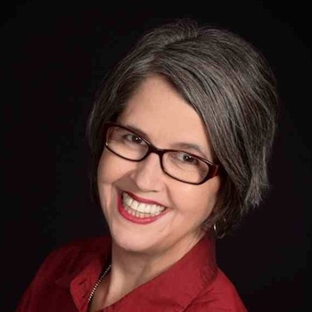 Headshot of Julia Bennett