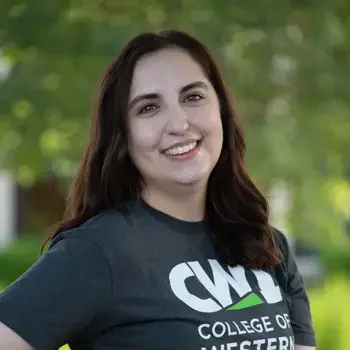 Headshot of Katie Woods