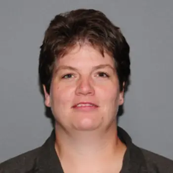 Headshot of Kat Isaacson