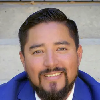 Headshot of Ivan Castillo
