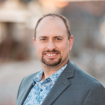 Headshot of Justin Vance