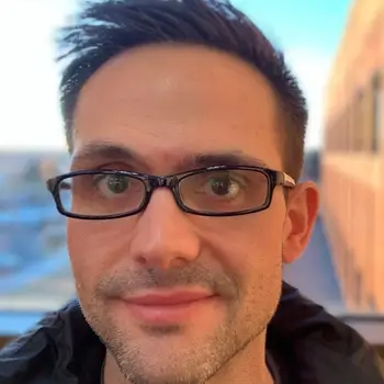 Headshot of Jordan Keyes