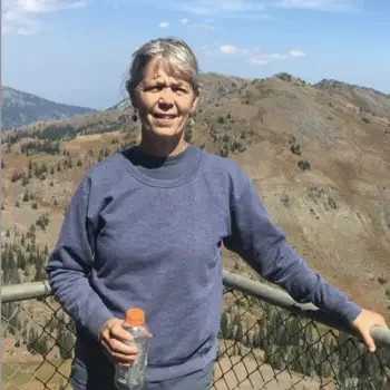 Headshot of Kris Ablin-Stone