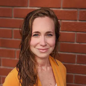 Headshot of Maggie Saye