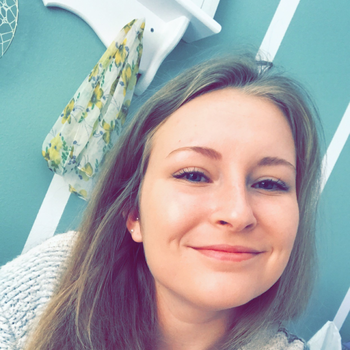 Molly Strout Headshot