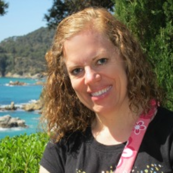 Headshot of April Nelson