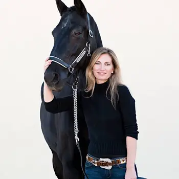 Headshot of Amy Gardner
