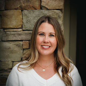 Headshot of Allison Olsen