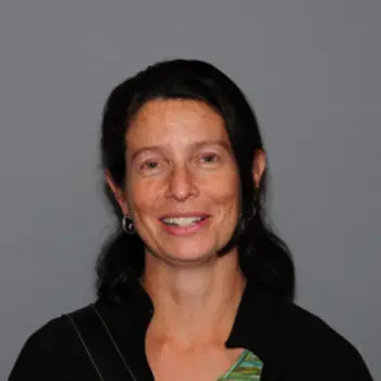 Headshot of Suzanne Oppenheimer