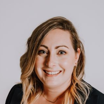 Headshot of Katie Robinson