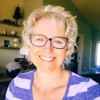 Headshot of Shannon Pape