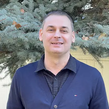 Headshot of Matt Sharar