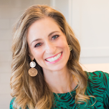 Headshot of Lisa Stoehr