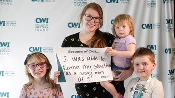 Img 20220506 evt gradfest 23